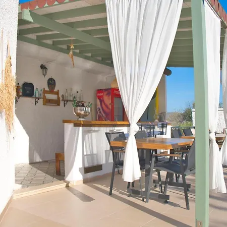 Elda Boutique فندق ألاتشاتي